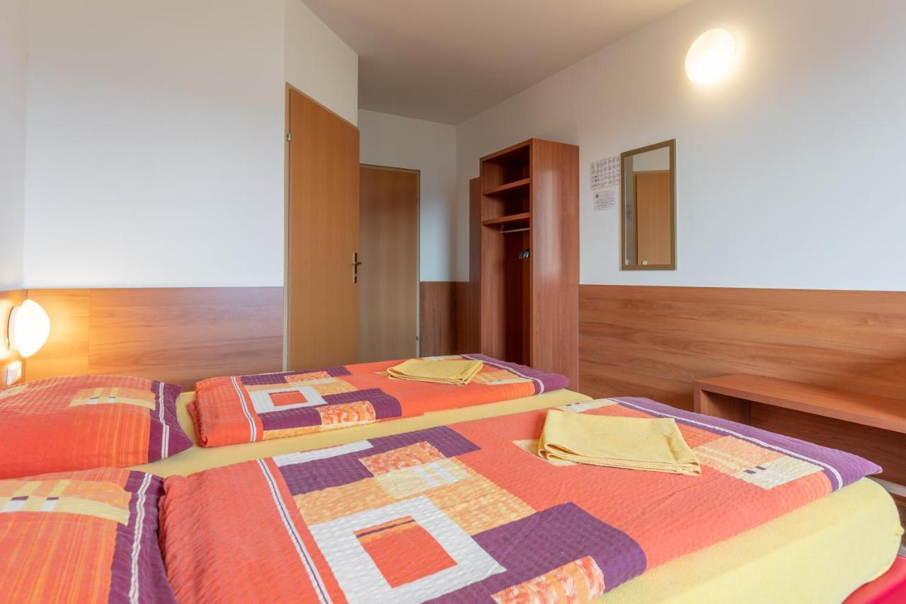 Oekotel Korneuburg Bisamberg Bagian luar foto